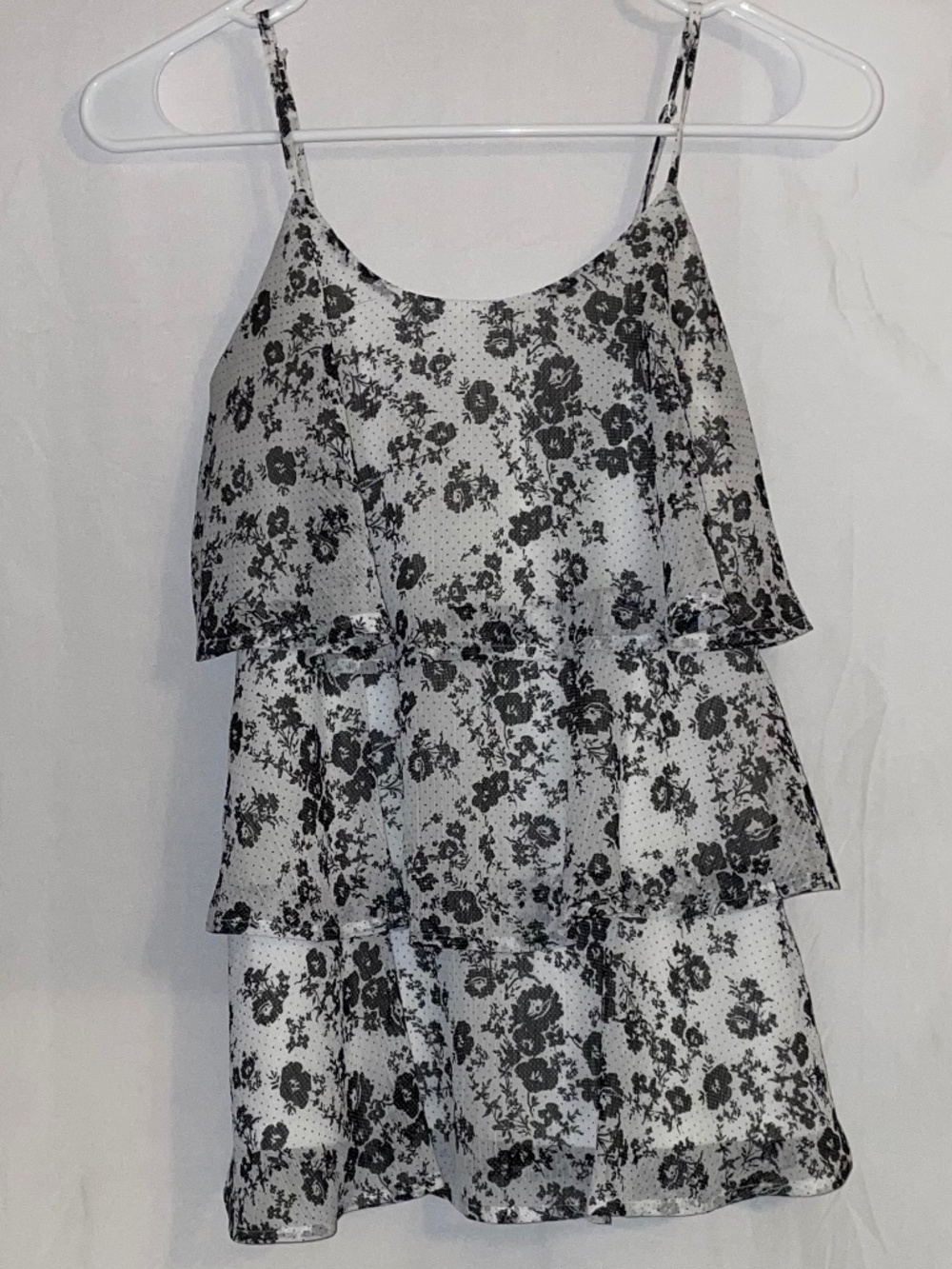 EUC Candie’s Triple Ruffle Camisole Style Top Size Small (JUNIORS)